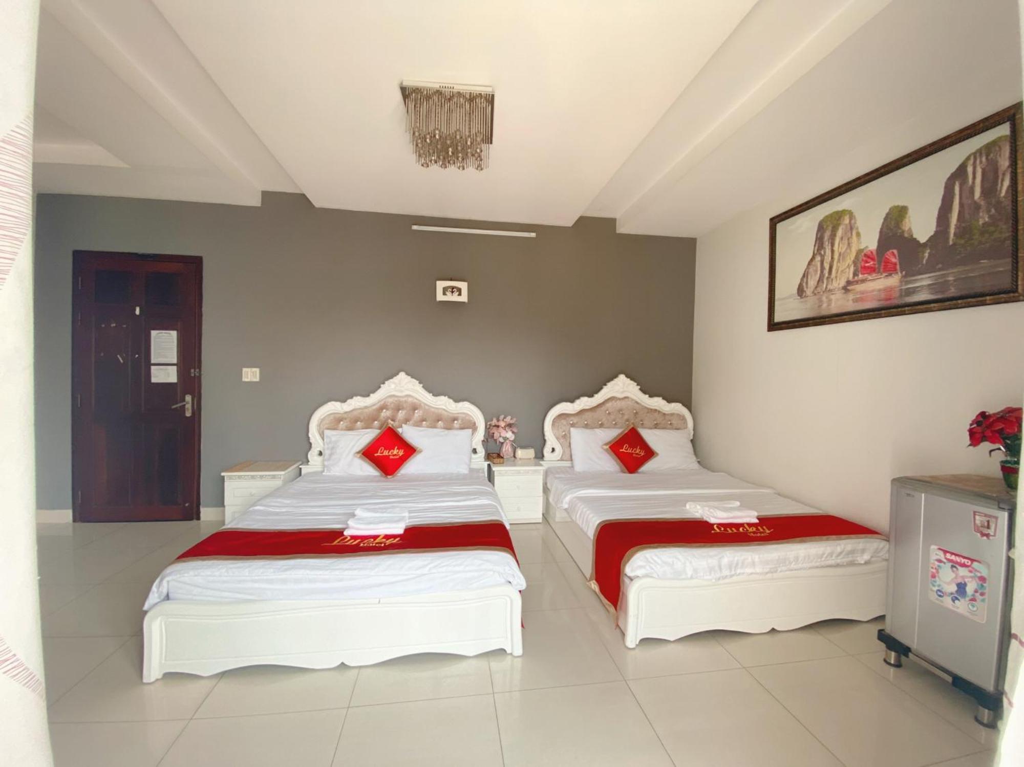Lucky Hotel Ho Chi Minh City Bagian luar foto