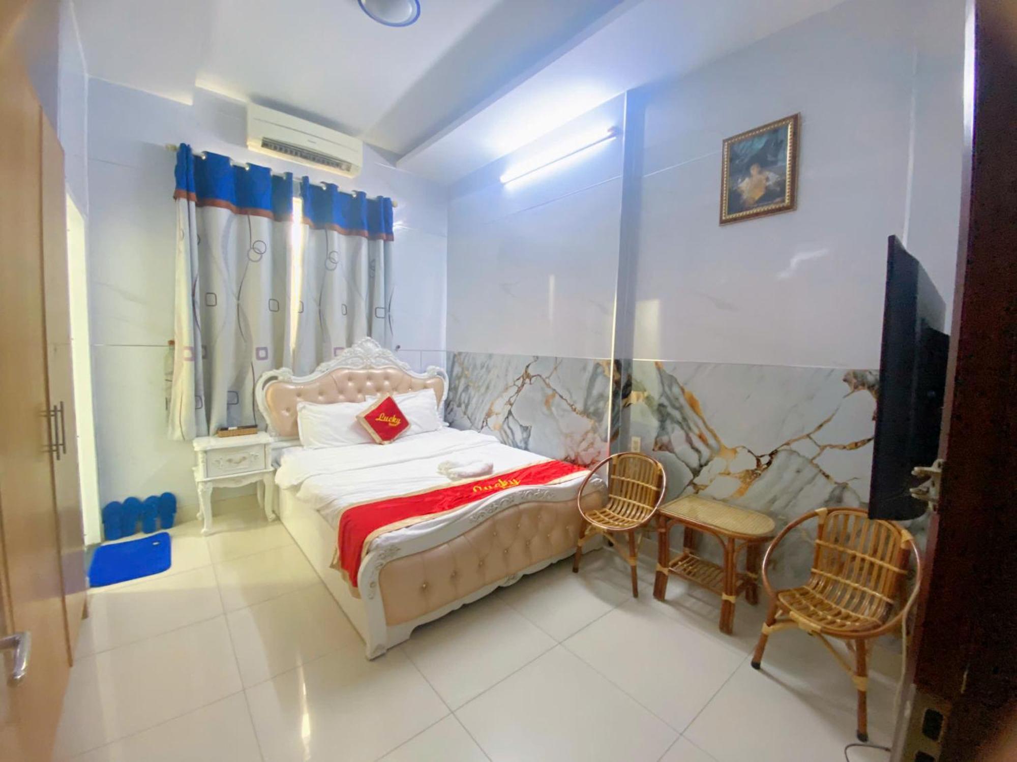 Lucky Hotel Ho Chi Minh City Bagian luar foto